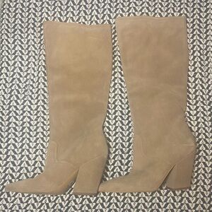 NWOT Dolce Vita Tan Knee-High Suede western style Boots Sz 9